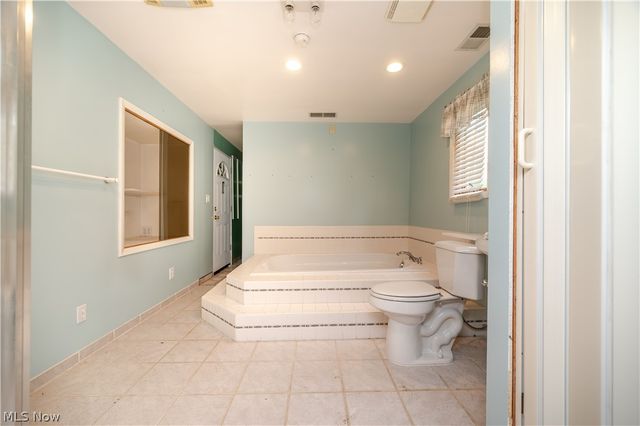 1953 Lawn Avenue, Lowellville, OH 44436