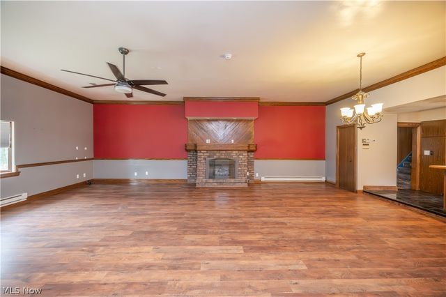 1953 Lawn Avenue, Lowellville, OH 44436