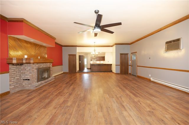 1953 Lawn Avenue, Lowellville, OH 44436