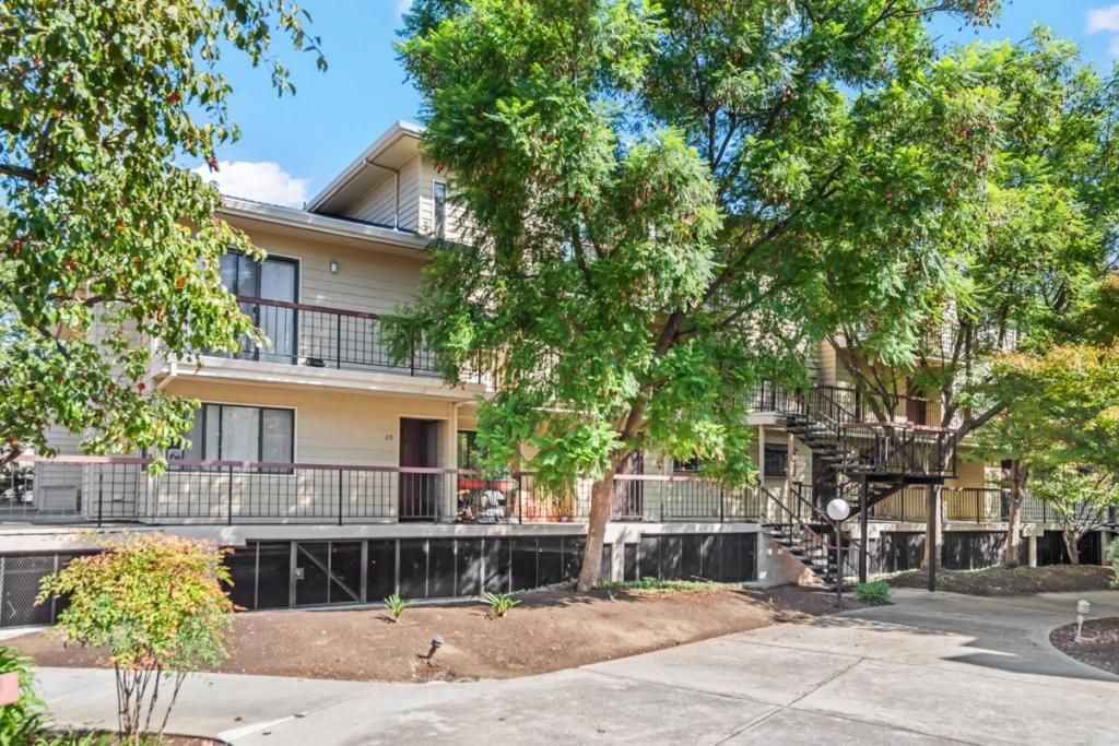 461 Northlake Drive 22, San Jose, CA 95117
