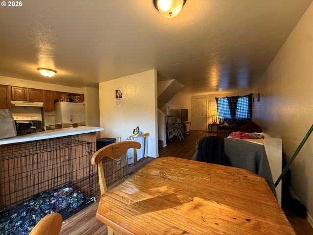 226 CYPRESS St, Brookings, OR 97415