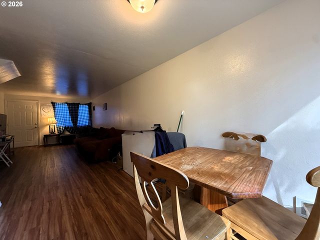 226 CYPRESS St, Brookings, OR 97415