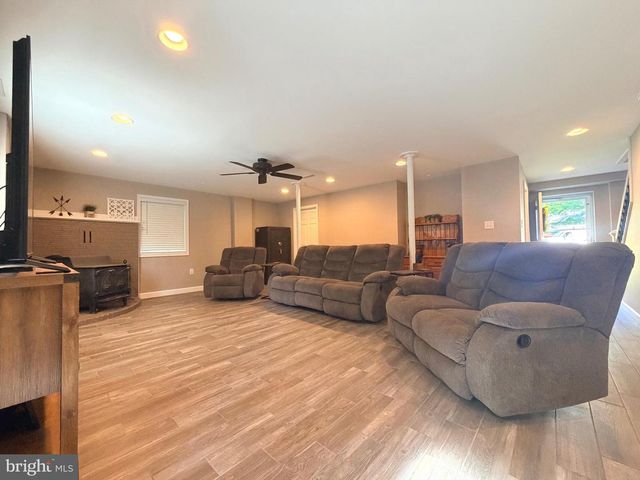 4 BURR HILL DR, Ocean Pines, MD 21811