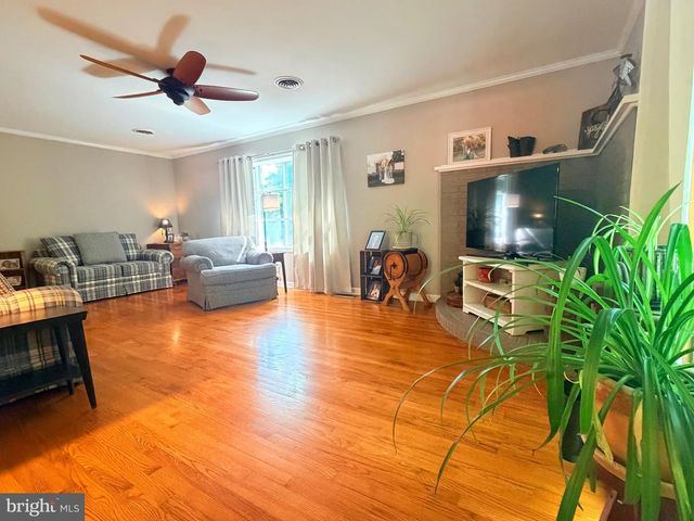 4 BURR HILL DR, Ocean Pines, MD 21811
