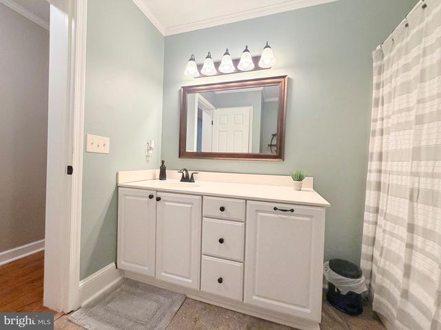 4 BURR HILL DR, Ocean Pines, MD 21811