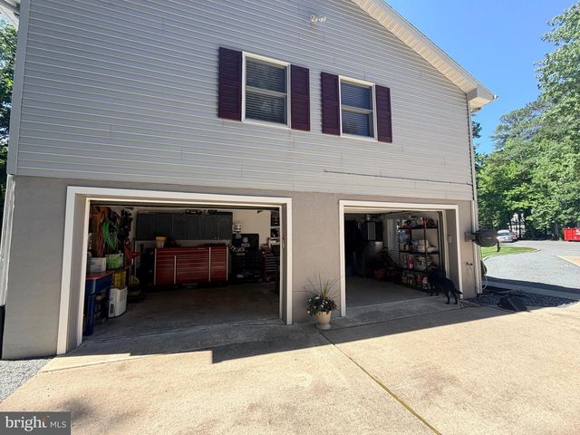 4 BURR HILL DR, Ocean Pines, MD 21811