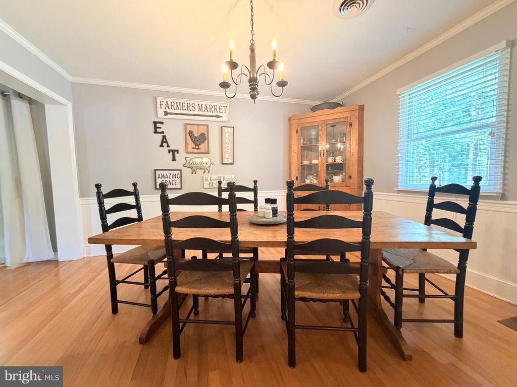 Image 34 of property listing at 4 BURR HILL DR, Ocean Pines, MD 21811