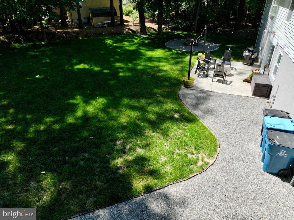 Image 5 of property listing at 4 BURR HILL DR, Ocean Pines, MD 21811