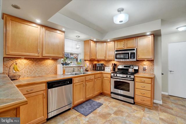 241 S HARLAN ST, York, PA 17402