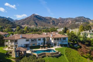 2705 Elderoak Road, Thousand Oaks, CA 91361