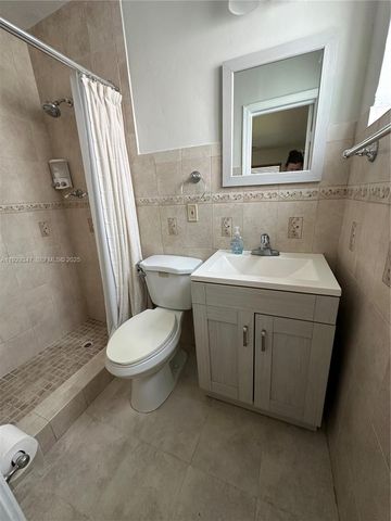 1718 N 27th Ave, Hollywood, FL 33020