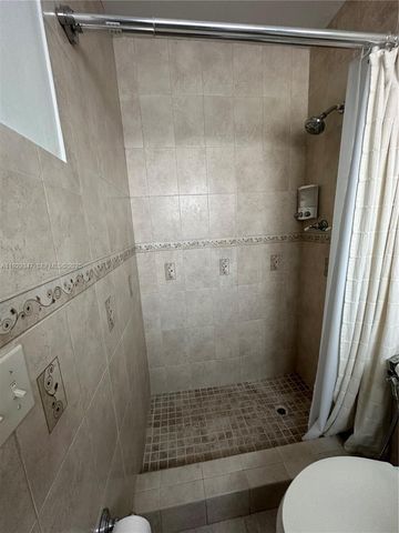 1718 N 27th Ave, Hollywood, FL 33020