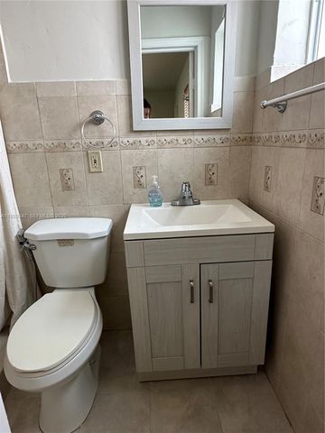 1718 N 27th Ave, Hollywood, FL 33020