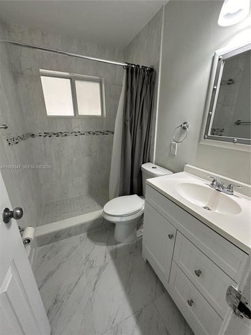 1718 N 27th Ave, Hollywood, FL 33020