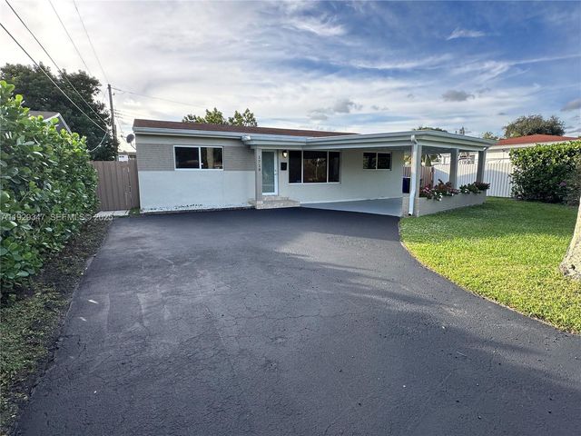 1718 N 27th Ave, Hollywood, FL 33020