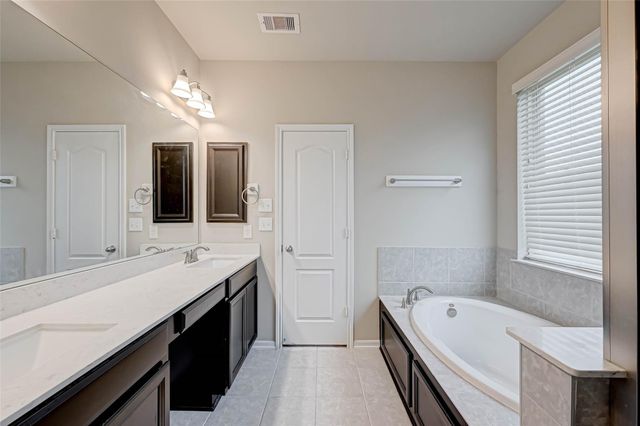 2111 Post Oak Court, Pearland, TX 77581
