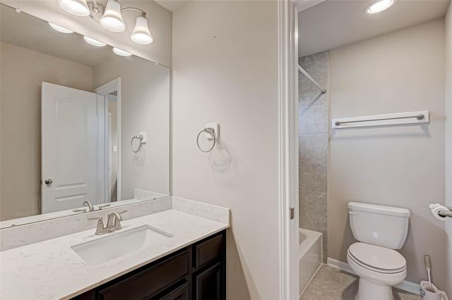 2111 Post Oak Court, Pearland, TX 77581