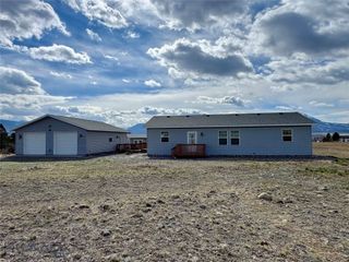 2 Cielo Grande Dr, Livingston, MT 59047