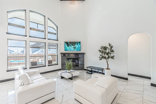 11185 Dark Star Lane, Frisco, TX 75035