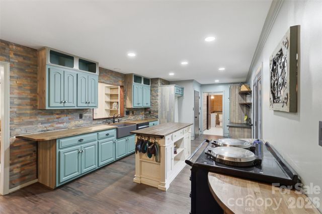 8301 Waxhaw Creek Road, Waxhaw, NC 28173