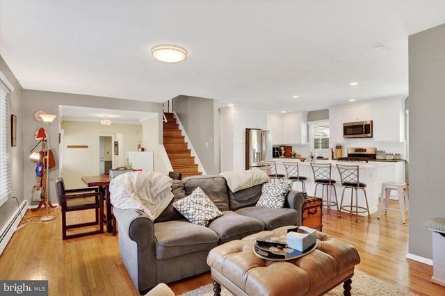 209 LAMP POST LN, Camp Hill, PA 17011