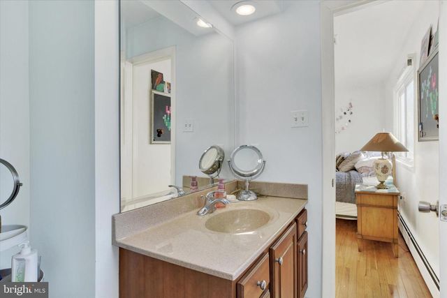 209 LAMP POST LN, Camp Hill, PA 17011