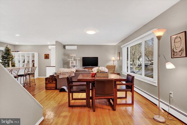 209 LAMP POST LN, Camp Hill, PA 17011