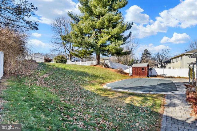 209 LAMP POST LN, Camp Hill, PA 17011