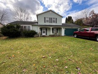 130 Troutbeck Lane, Greece, NY 14626