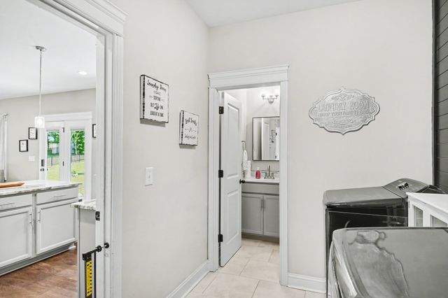 824 Snapdragon Ct, Clarksville, TN 37042