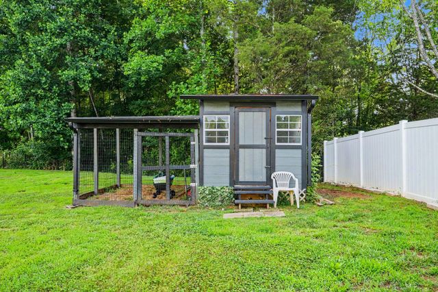 824 Snapdragon Ct, Clarksville, TN 37042