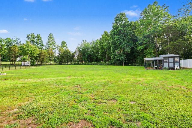 824 Snapdragon Ct, Clarksville, TN 37042