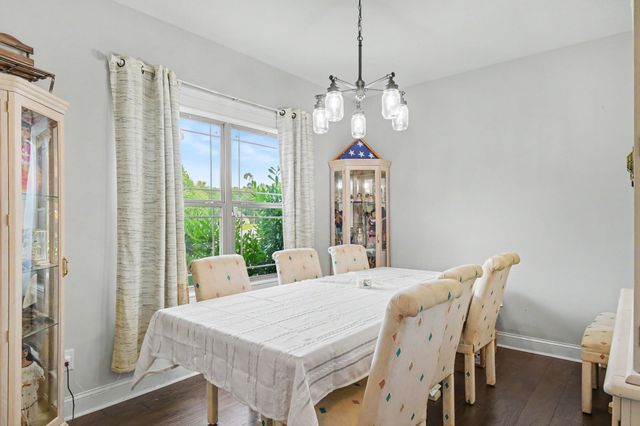 824 Snapdragon Ct, Clarksville, TN 37042