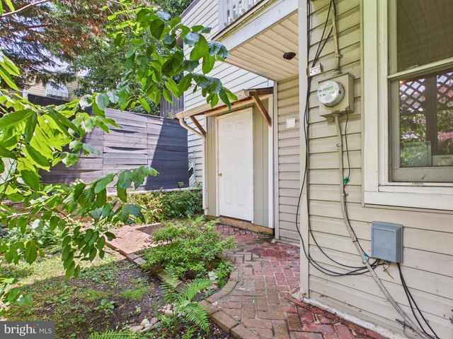 1319 N 2ND ST, Harrisburg, PA 17102