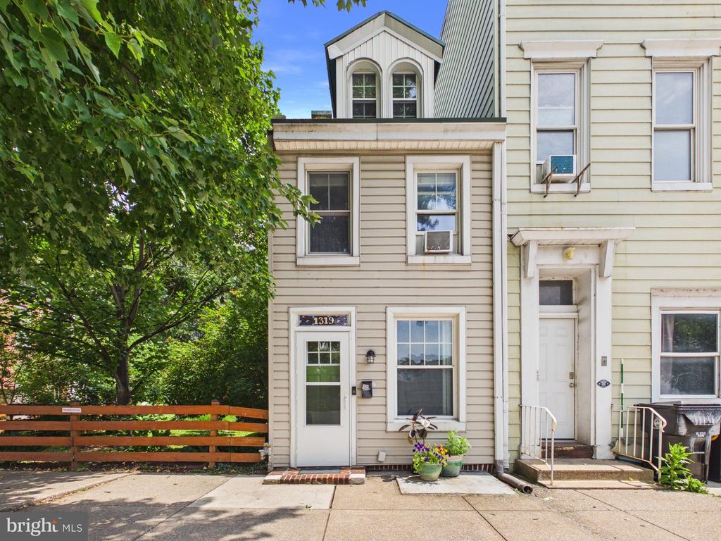 1319 N 2ND ST, Harrisburg, PA 17102
