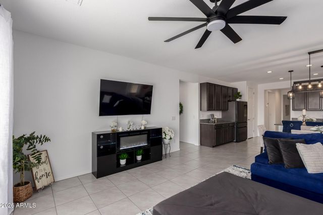 40385 W HALEY Drive, Maricopa, AZ 85138