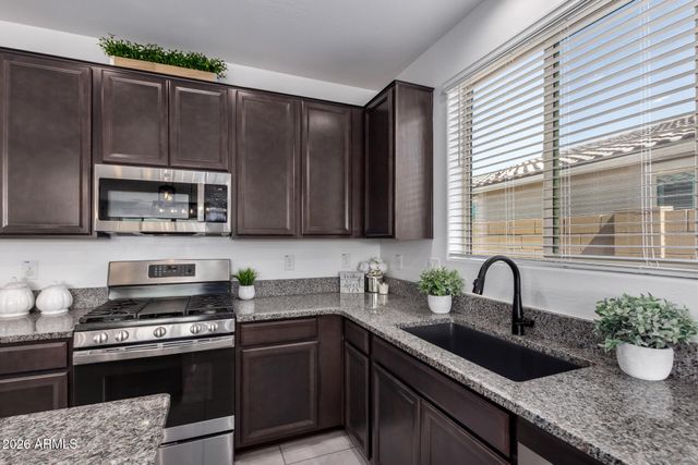 40385 W HALEY Drive, Maricopa, AZ 85138