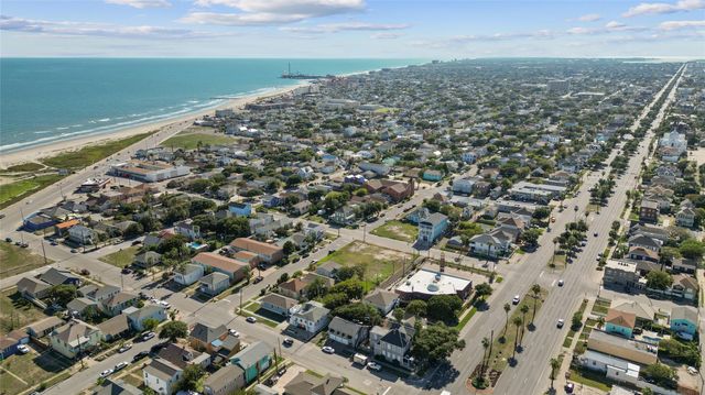 918 Winnie Street 104, Galveston, TX 77550