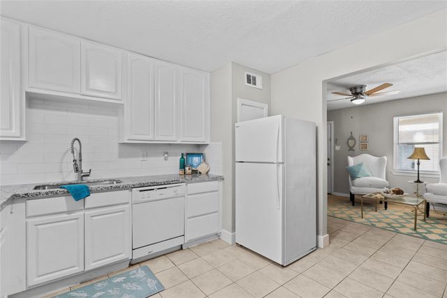 918 Winnie Street 104, Galveston, TX 77550