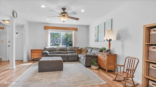 1016 N Mill Street 5, Naperville, IL 60563