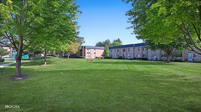 1016 N Mill Street 5, Naperville, IL 60563