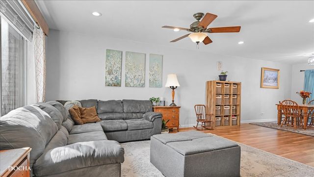 1016 N Mill Street 5, Naperville, IL 60563