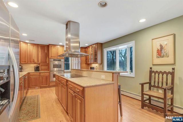 299 Stonetown Road, Ringwood, NJ 07456