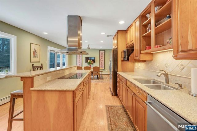 299 Stonetown Road, Ringwood, NJ 07456