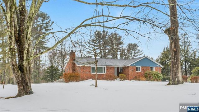 299 Stonetown Road, Ringwood, NJ 07456