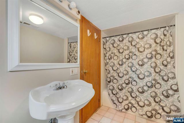 299 Stonetown Road, Ringwood, NJ 07456