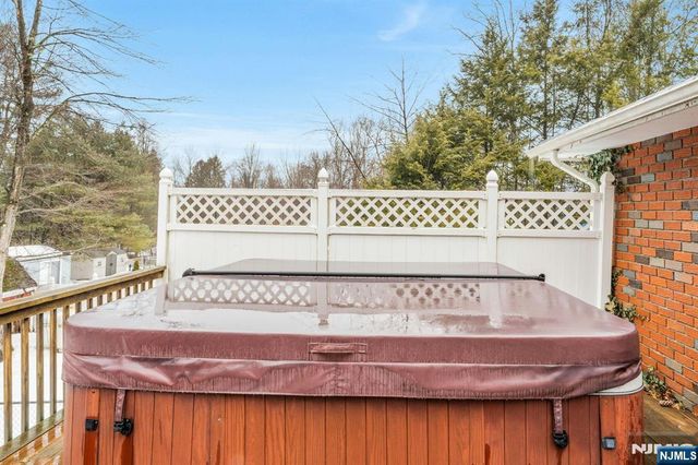 299 Stonetown Road, Ringwood, NJ 07456