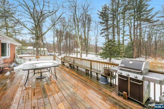 299 Stonetown Road, Ringwood, NJ 07456