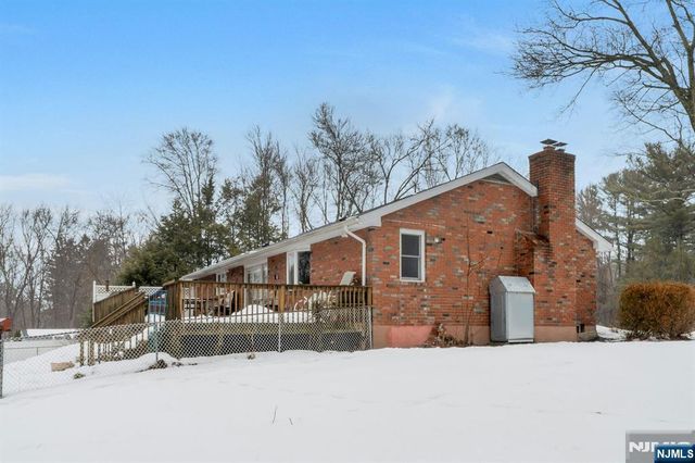 299 Stonetown Road, Ringwood, NJ 07456