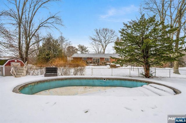 299 Stonetown Road, Ringwood, NJ 07456